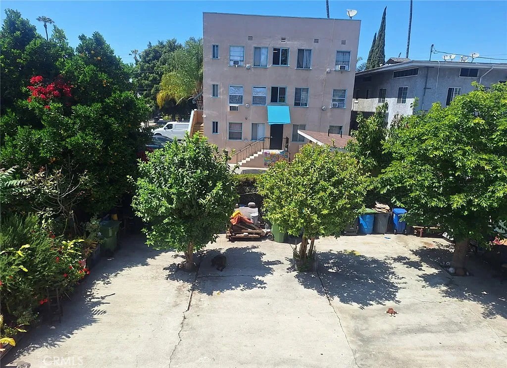 main property photo 18