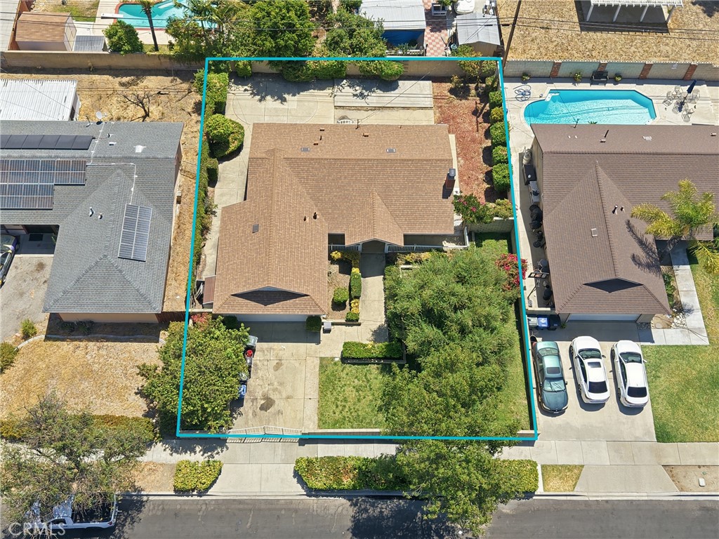 main property photo 13