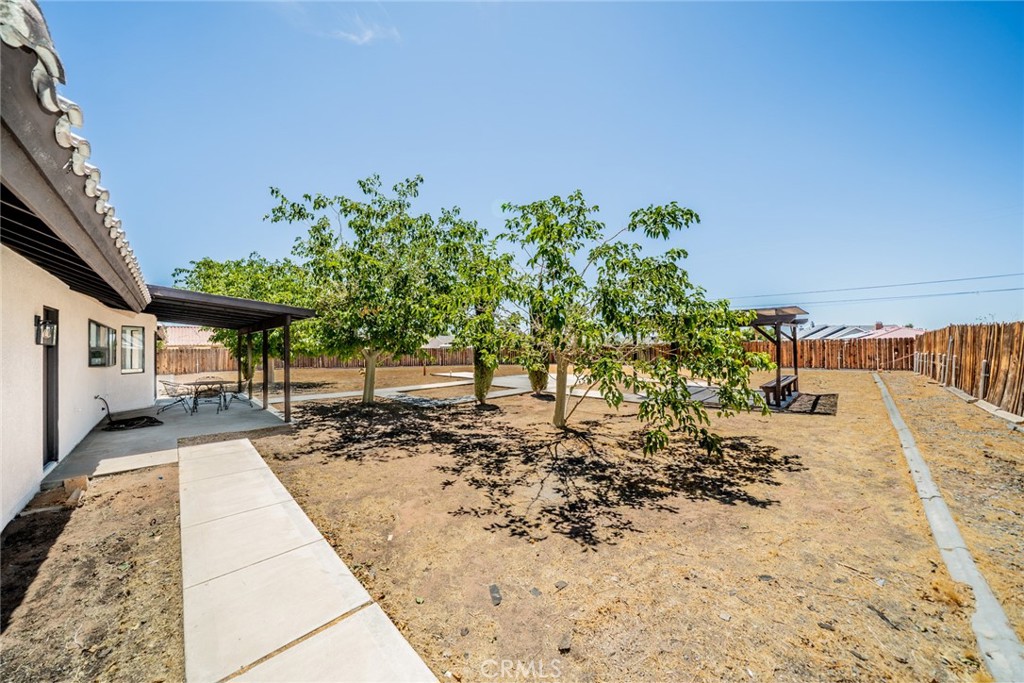 main property photo 50