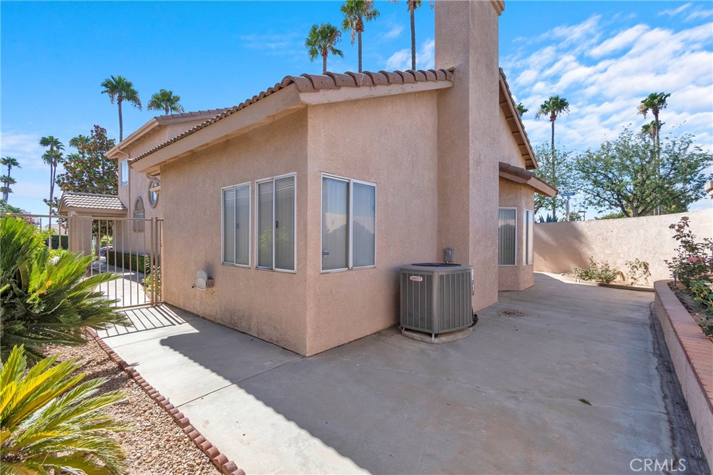 main property photo 20