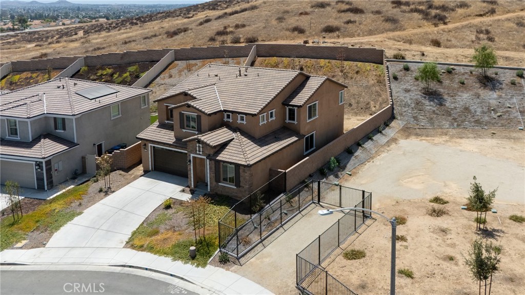 main property photo 43