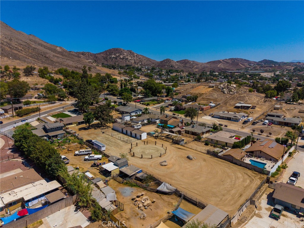 main property photo 67