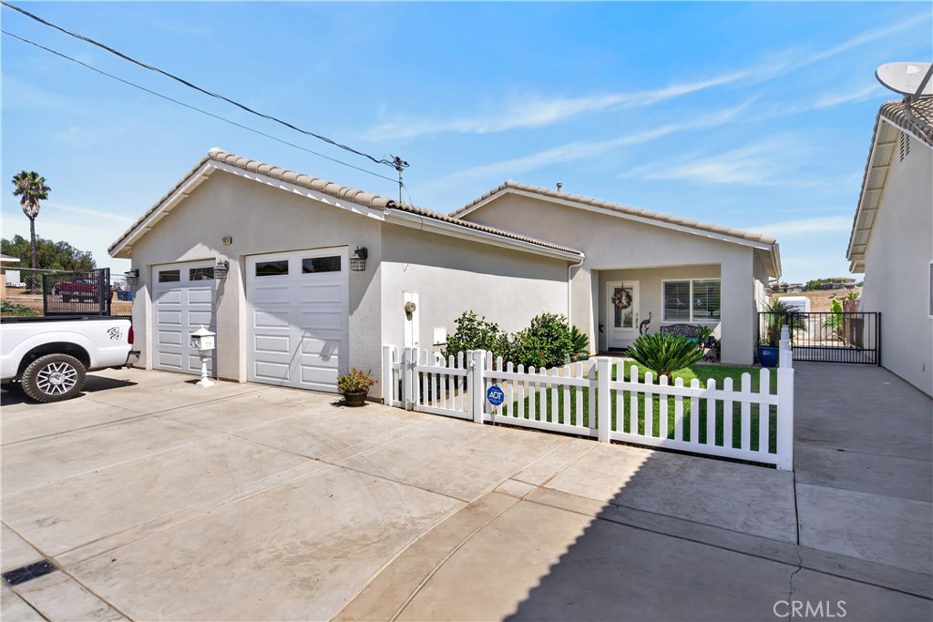 main property photo 39