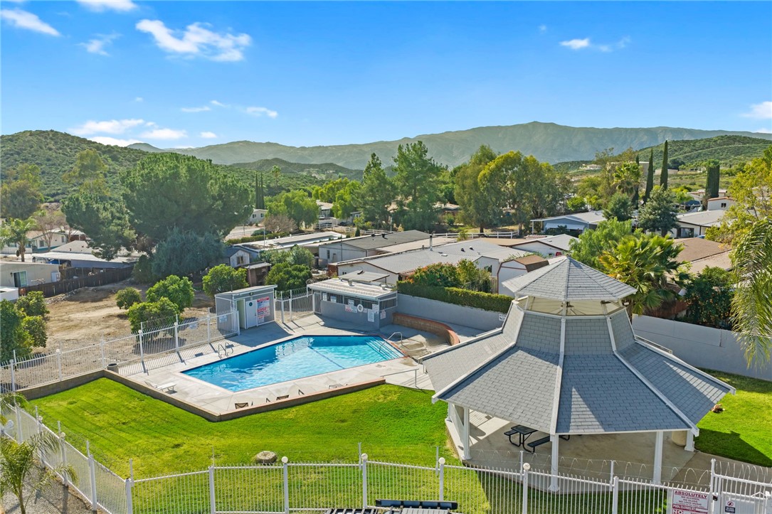 main property photo 74