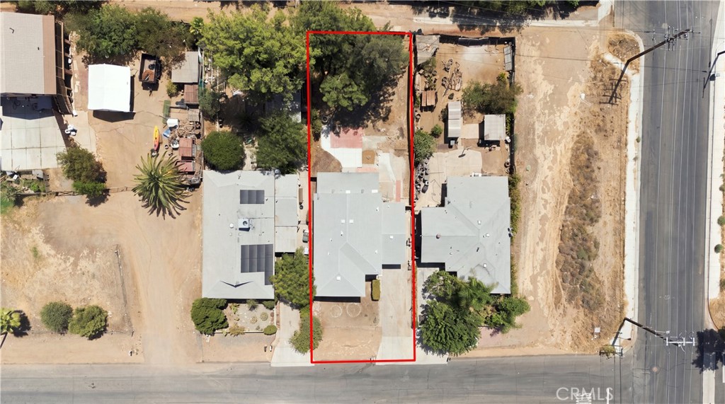 main property photo 28