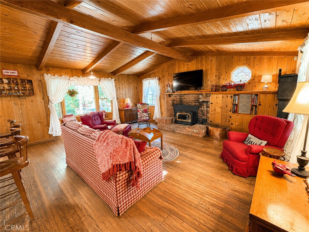 main property photo 4