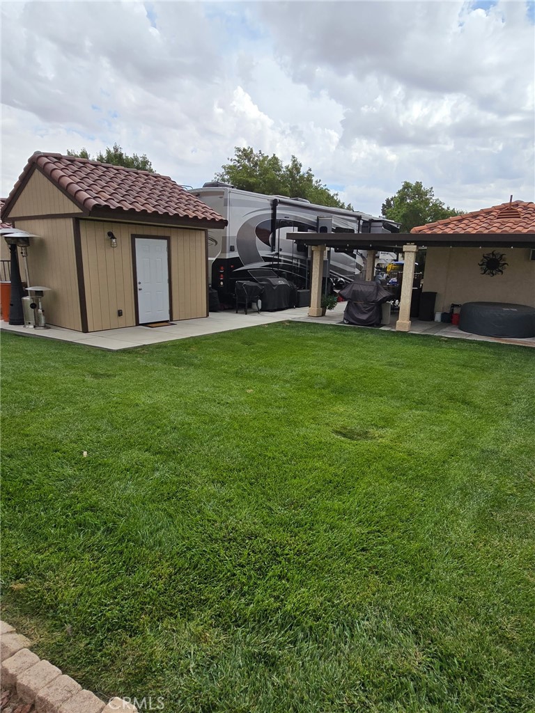 main property photo 6