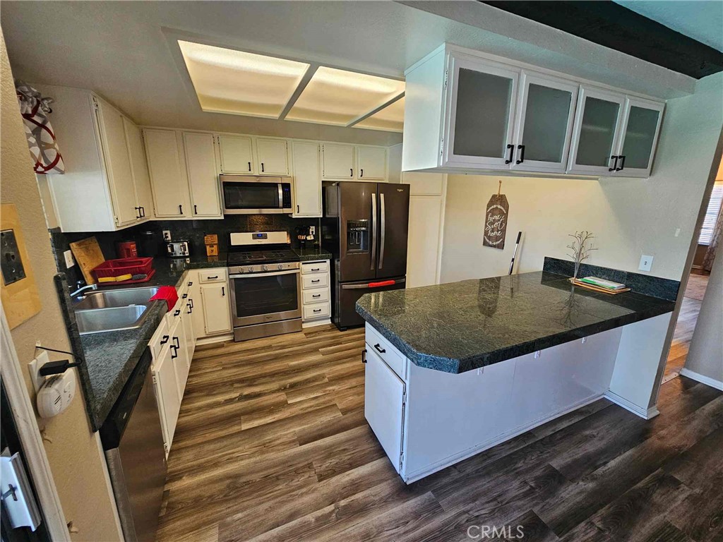 main property photo 8