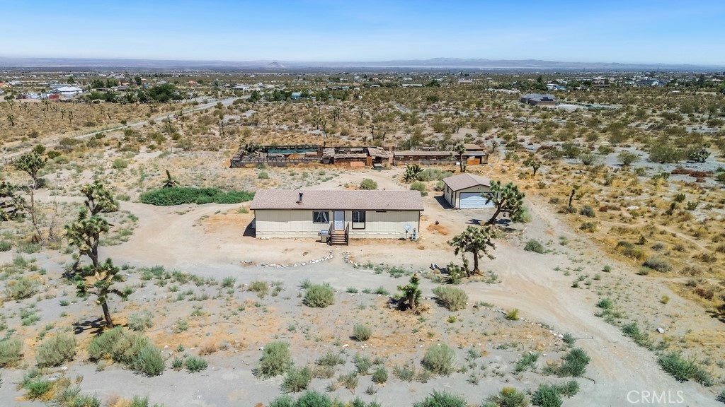 main property photo 28
