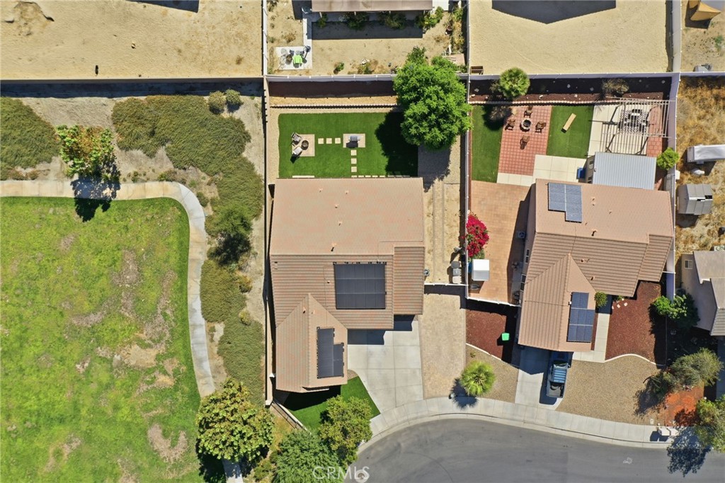 main property photo 32