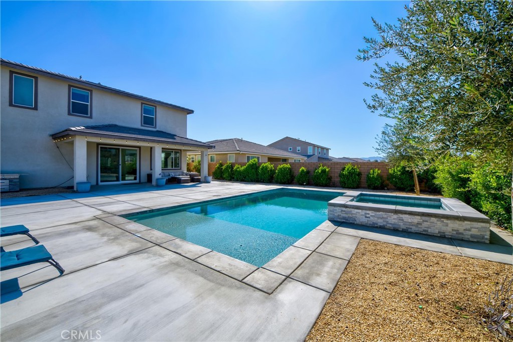 main property photo 39