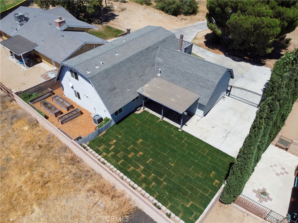 main property photo 37
