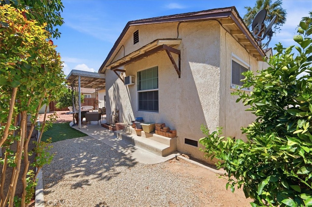 main property photo 26