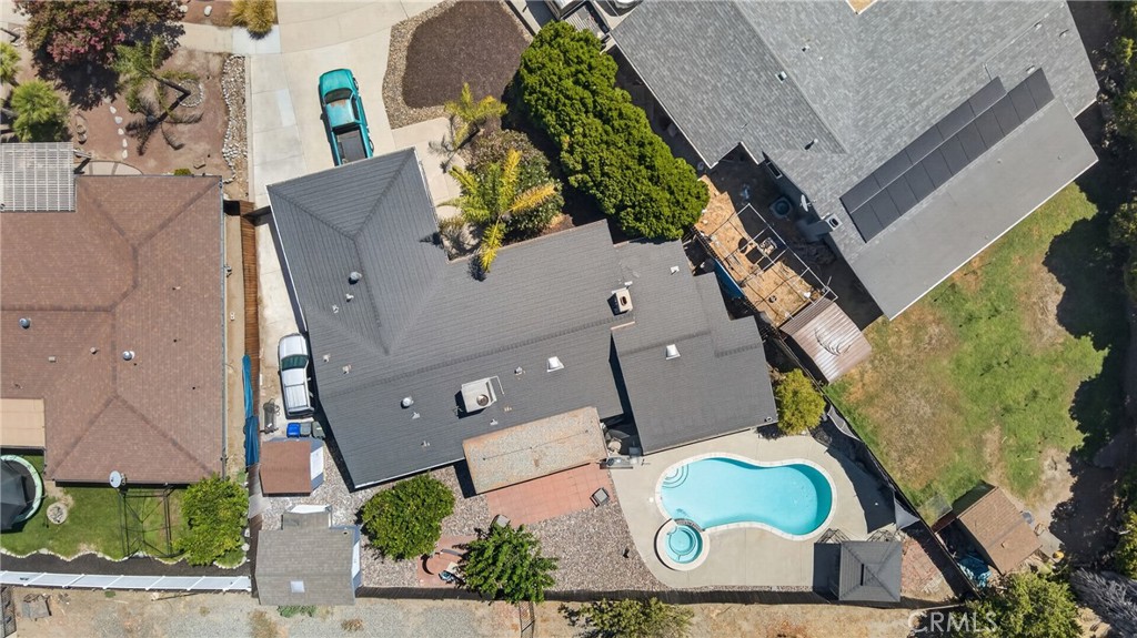 main property photo 33