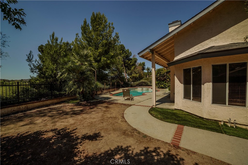 main property photo 22
