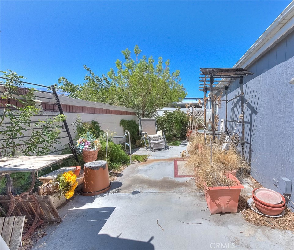 main property photo 44