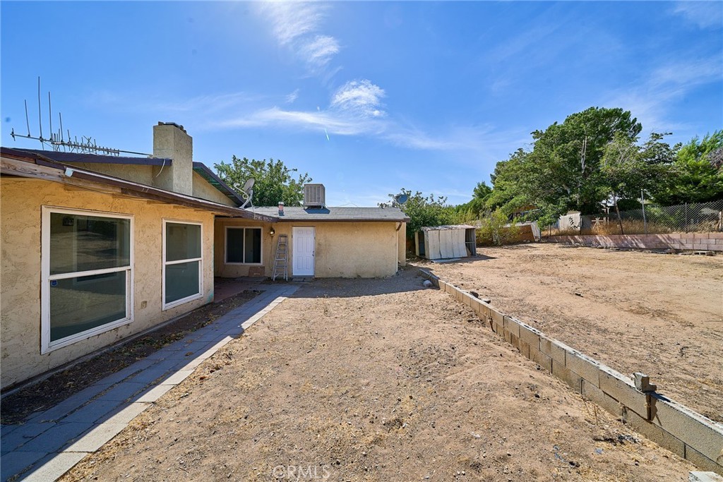 main property photo 28