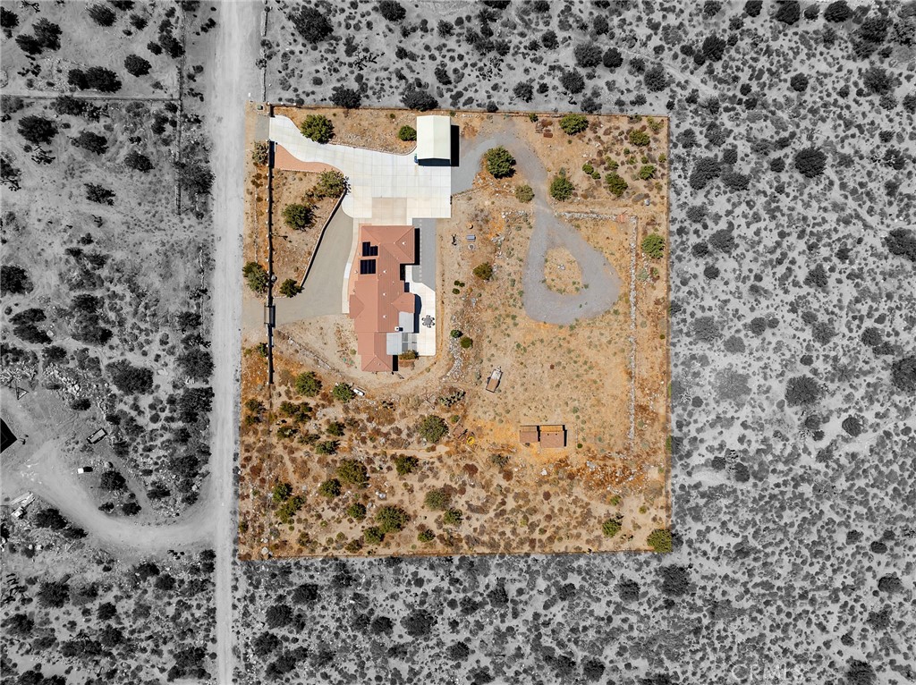 main property photo 28