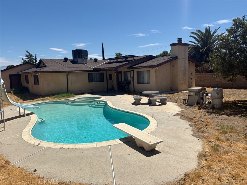 main property photo 24