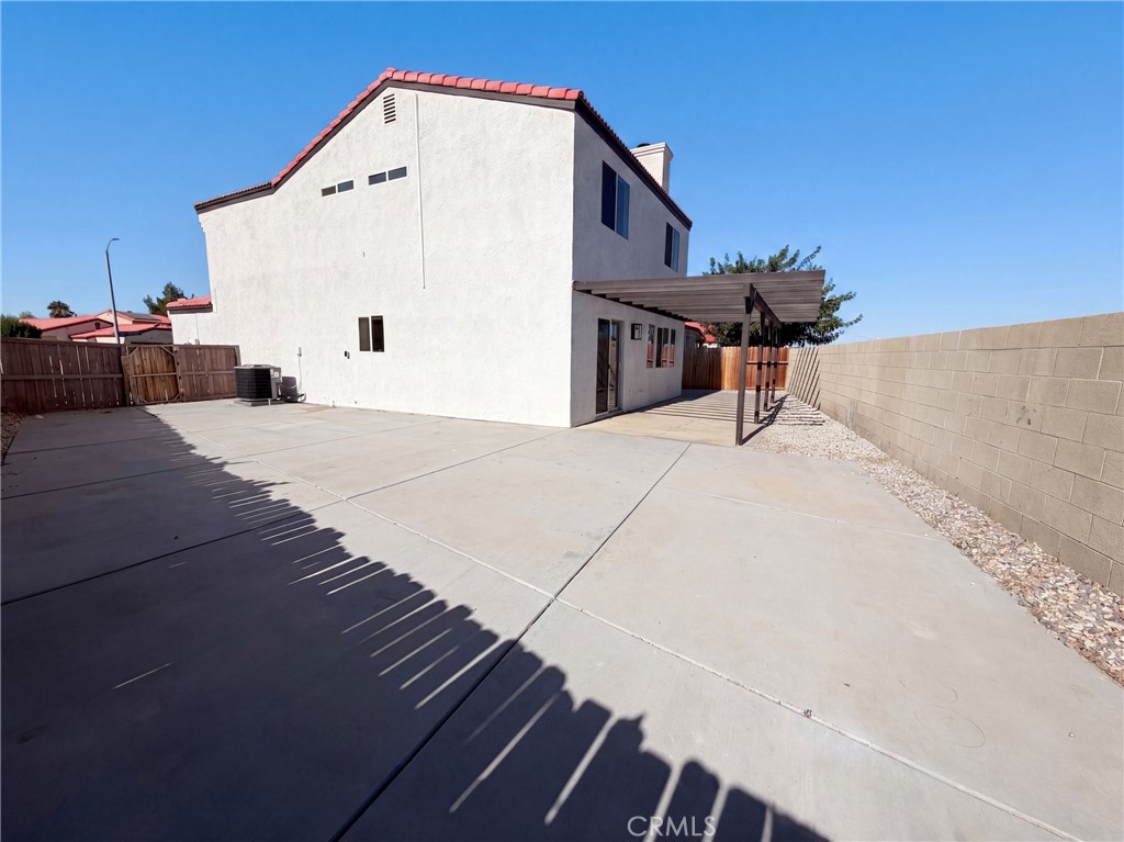 main property photo 4