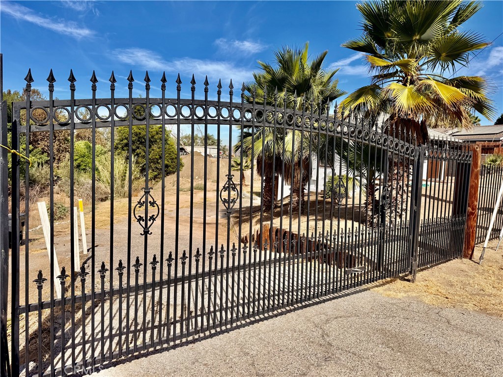 main property photo 18
