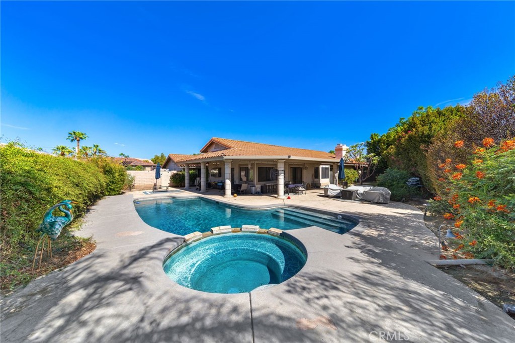 main property photo 23