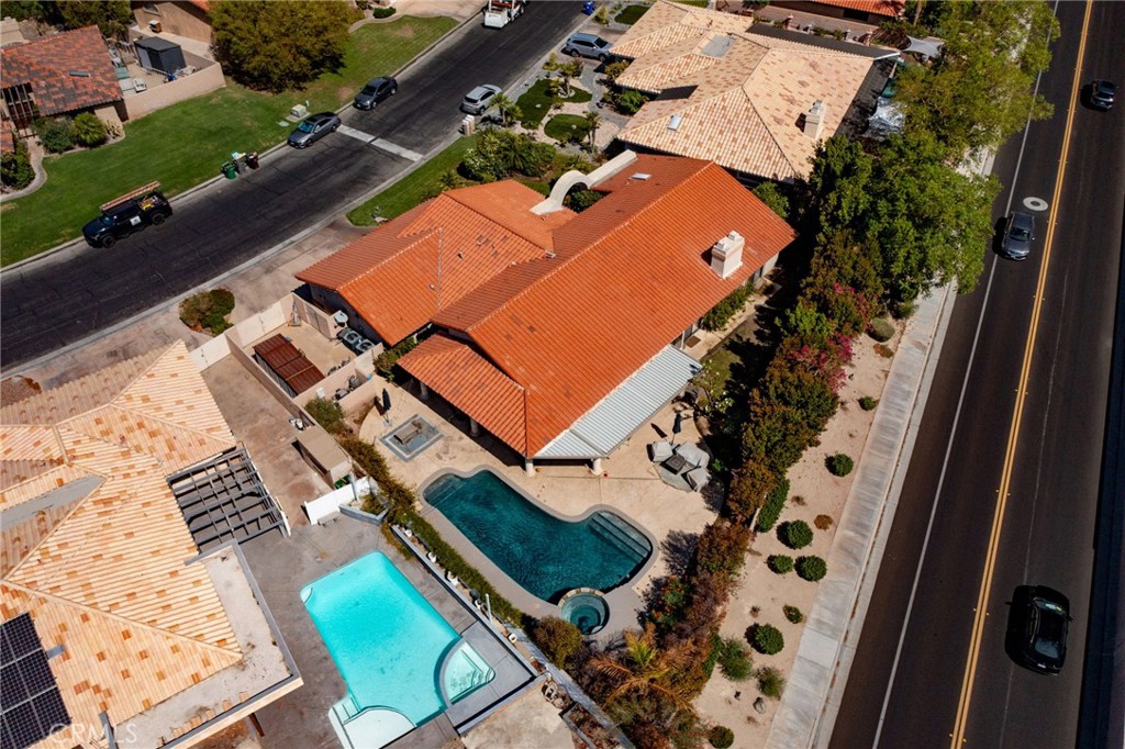 main property photo 29