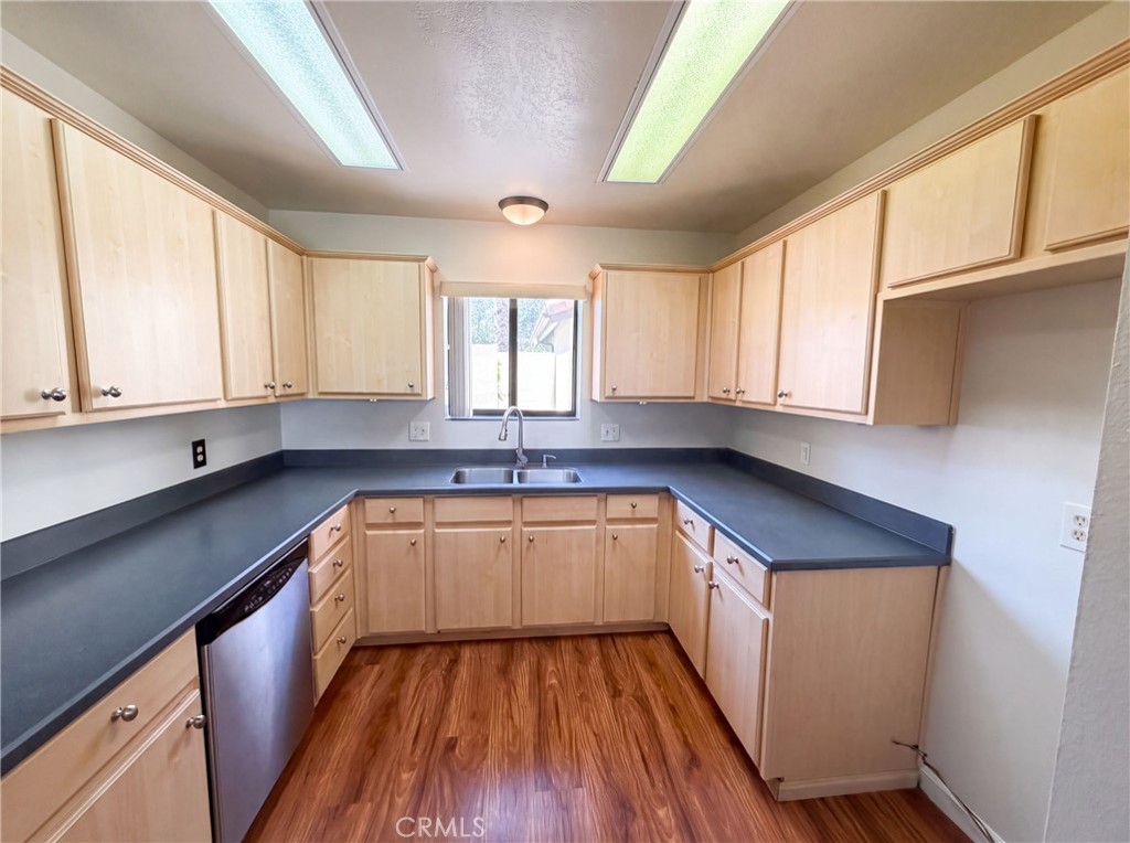 main property photo 6