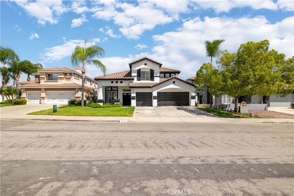 main property photo 2