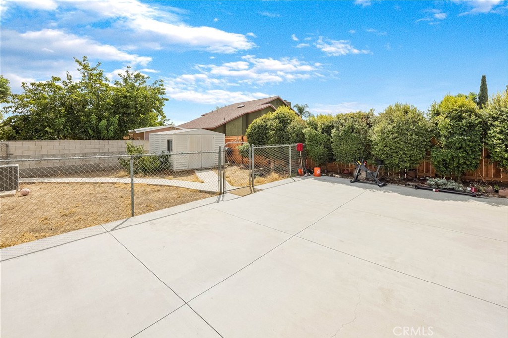 main property photo 24