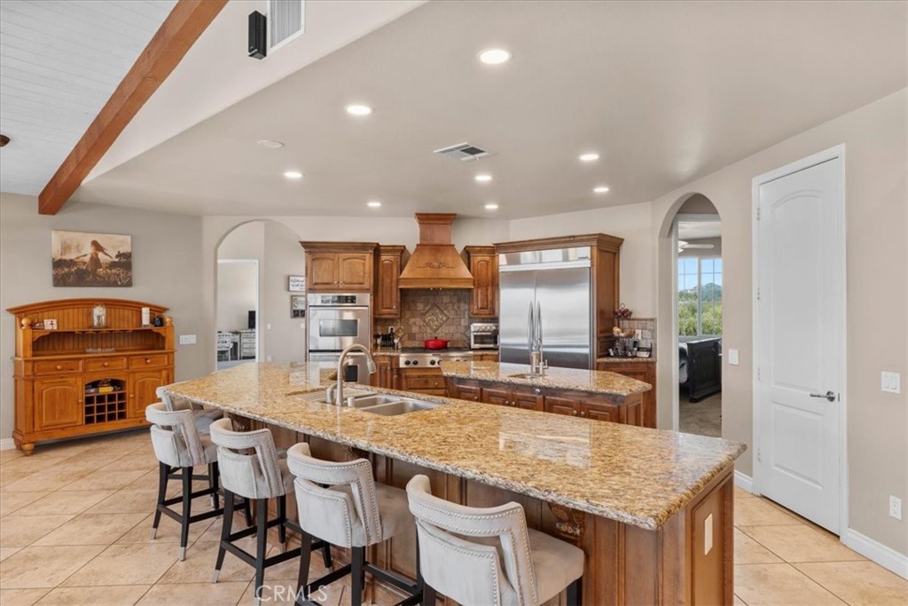 main property photo 14