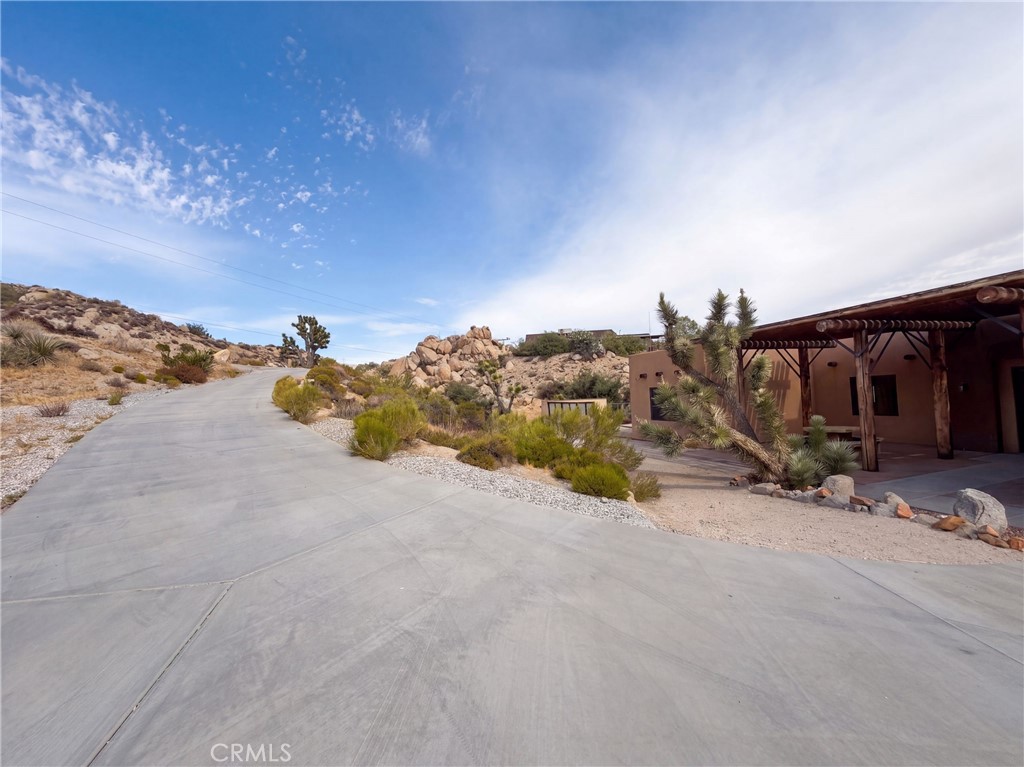 main property photo 28