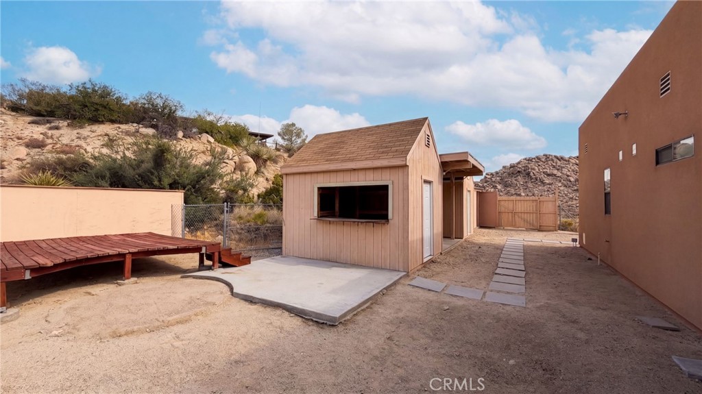main property photo 32