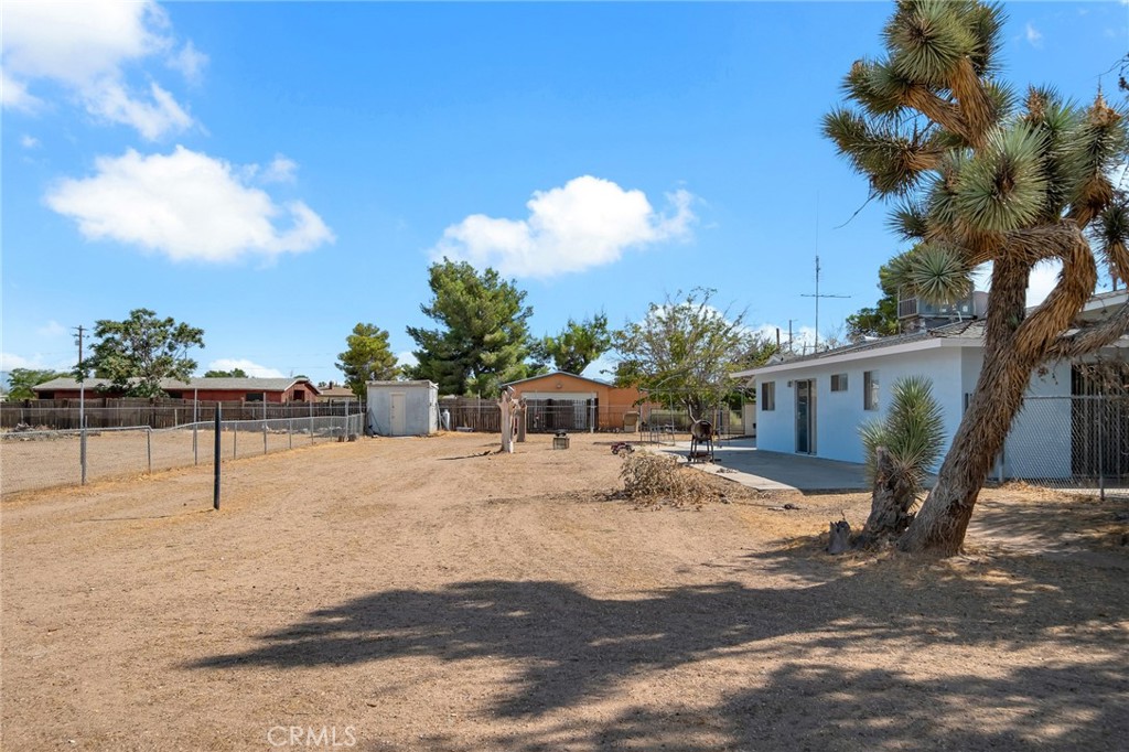 main property photo 28