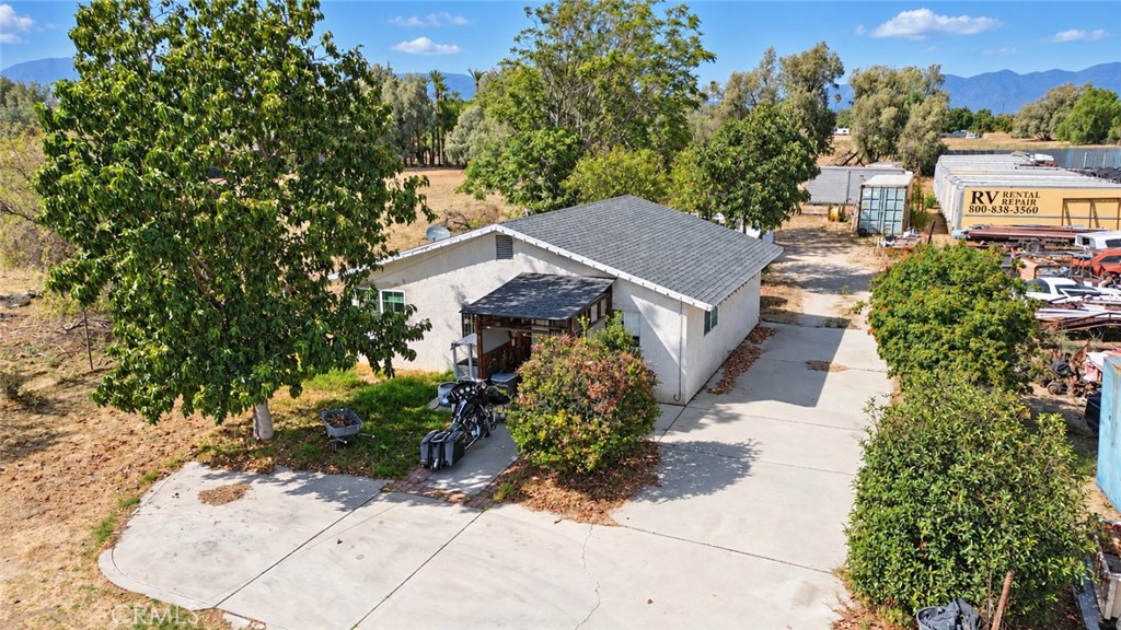 main property photo 10