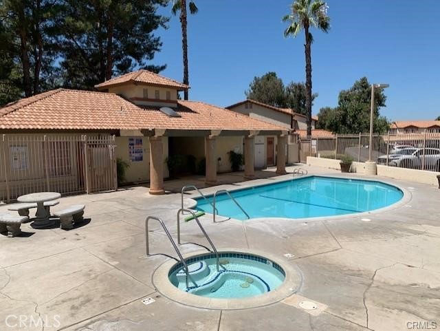 main property photo 10