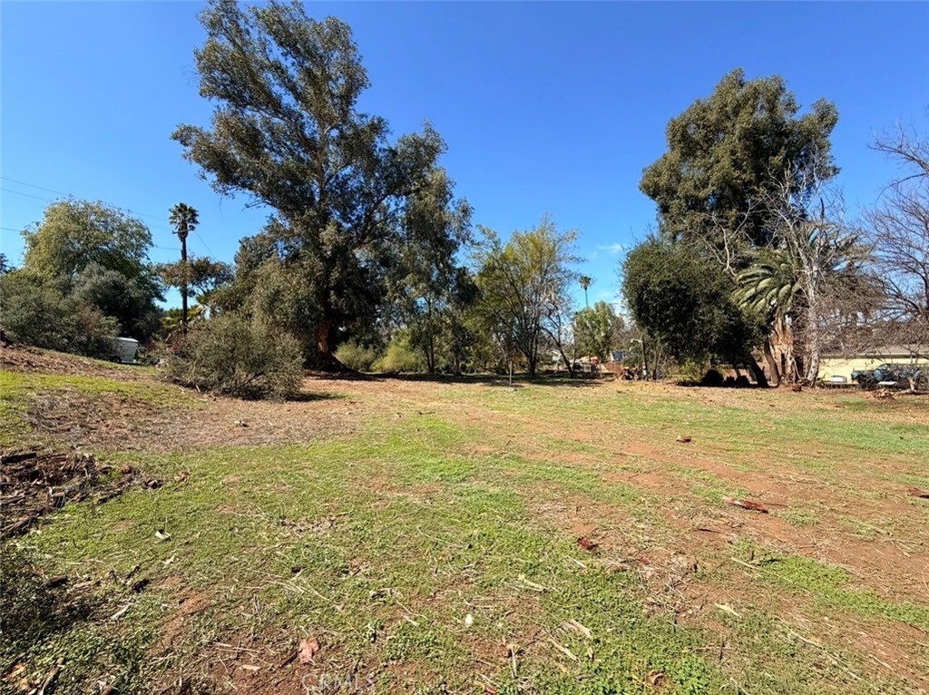 main property photo 12