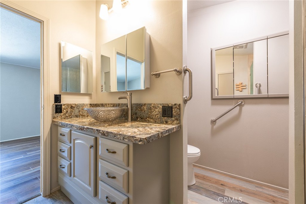 main property photo 23
