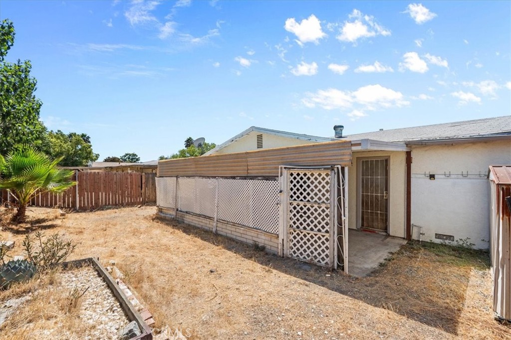 main property photo 23