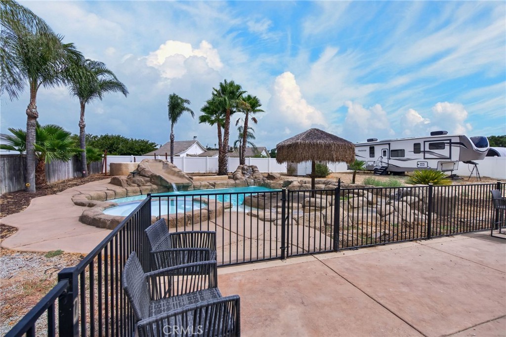 main property photo 49