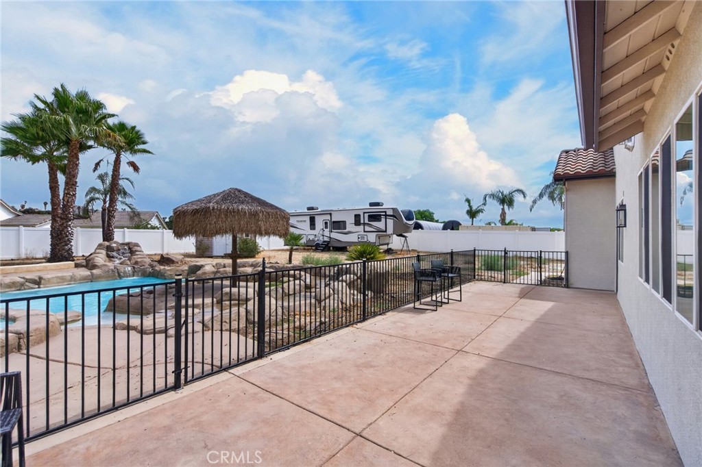 main property photo 50