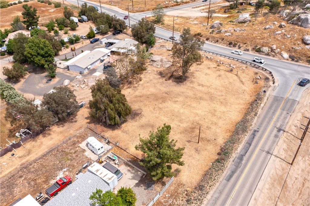 main property photo 13