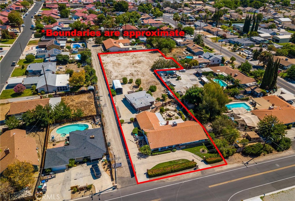 main property photo 11