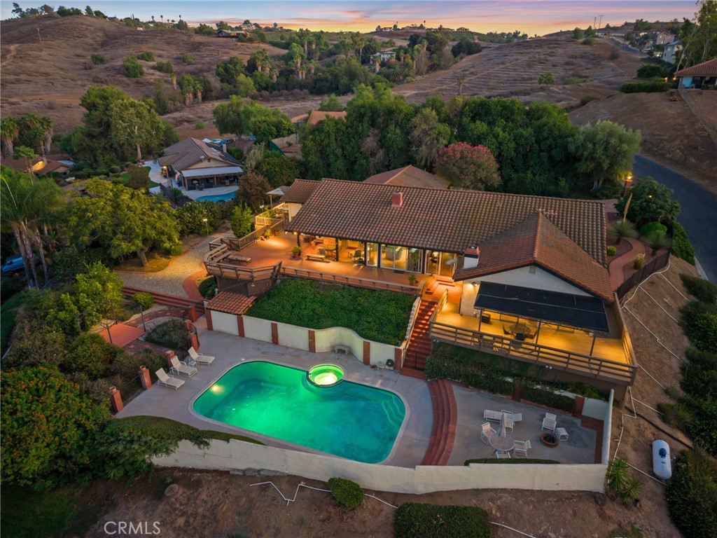 main property photo 9