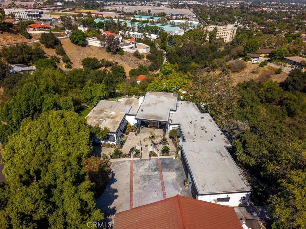 main property photo 45