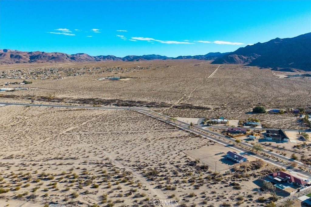 main property photo 17