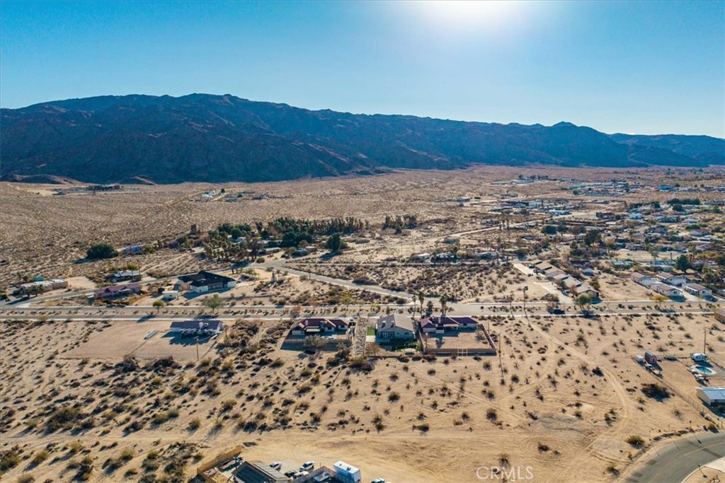 main property photo 17