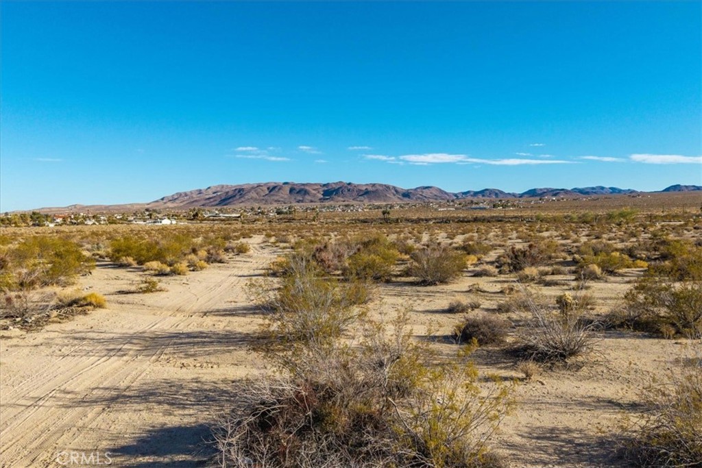 main property photo 9