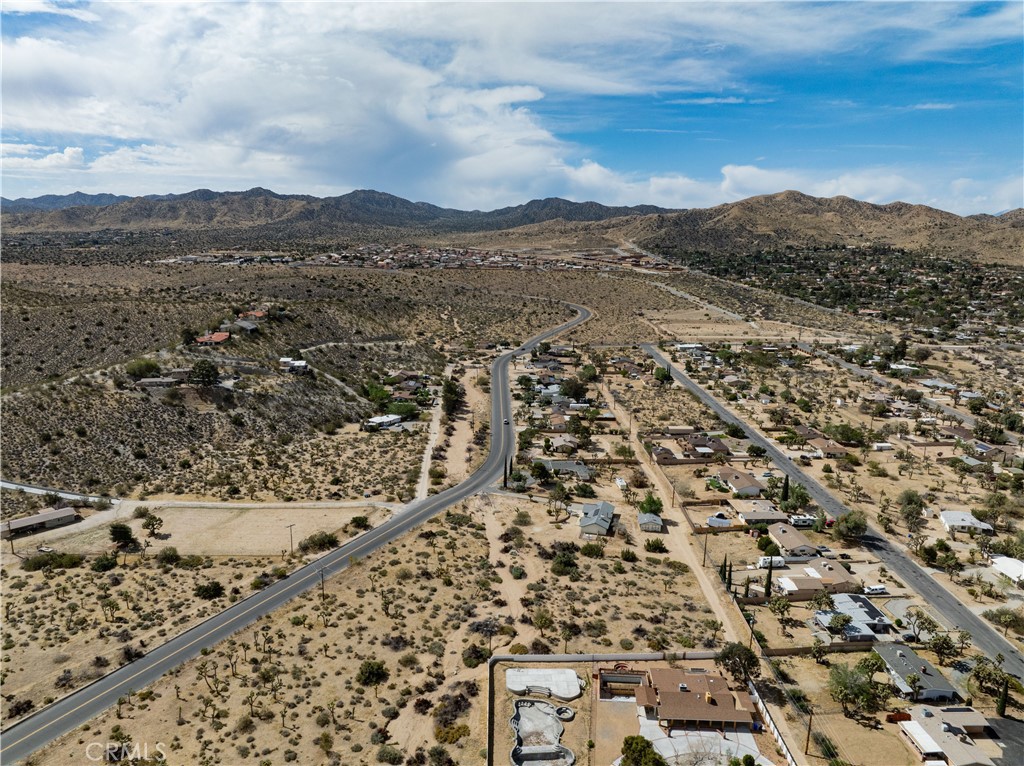 main property photo 14