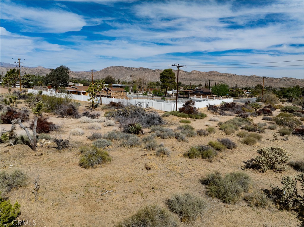 main property photo 23